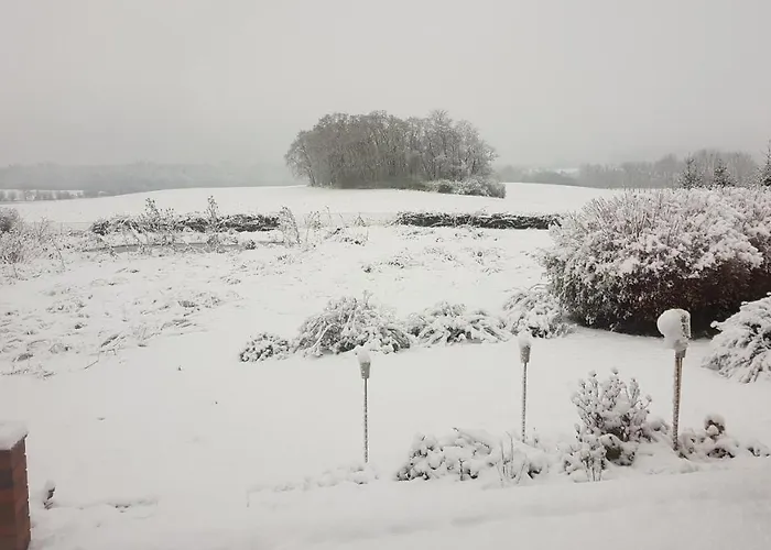 Siedlerhaus Schoenste Aussicht, Naturgarten & Sauna Сasa de vacaciones Hohen Demzin
