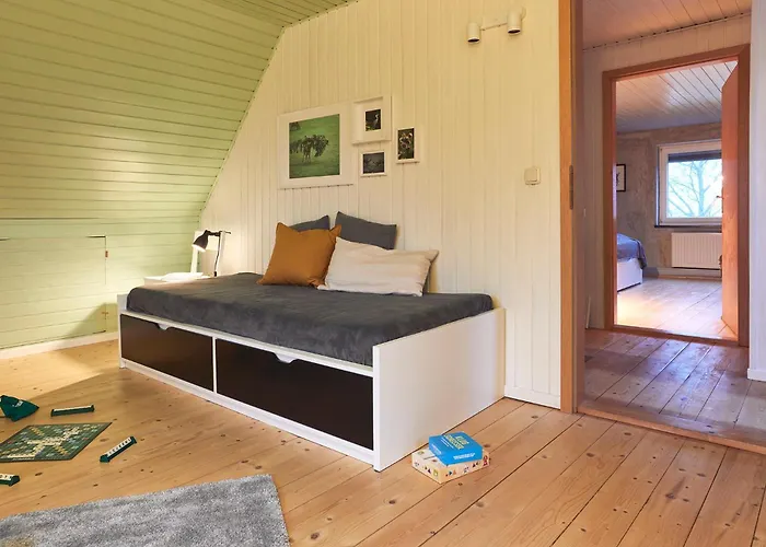 Сasa de vacaciones Siedlerhaus Schoenste Aussicht, Naturgarten & Sauna Hohen Demzin